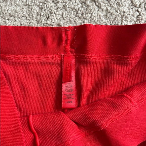 Red SKIMS Set - Picture 5 of 5
